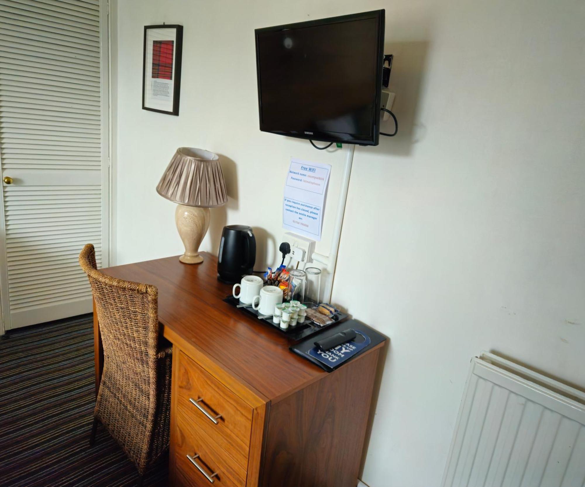 The County Hotel - Self Check-In, Ultra Fast Wi-Fi, Free Parking, Central Location Селкерк Экстерьер фото
