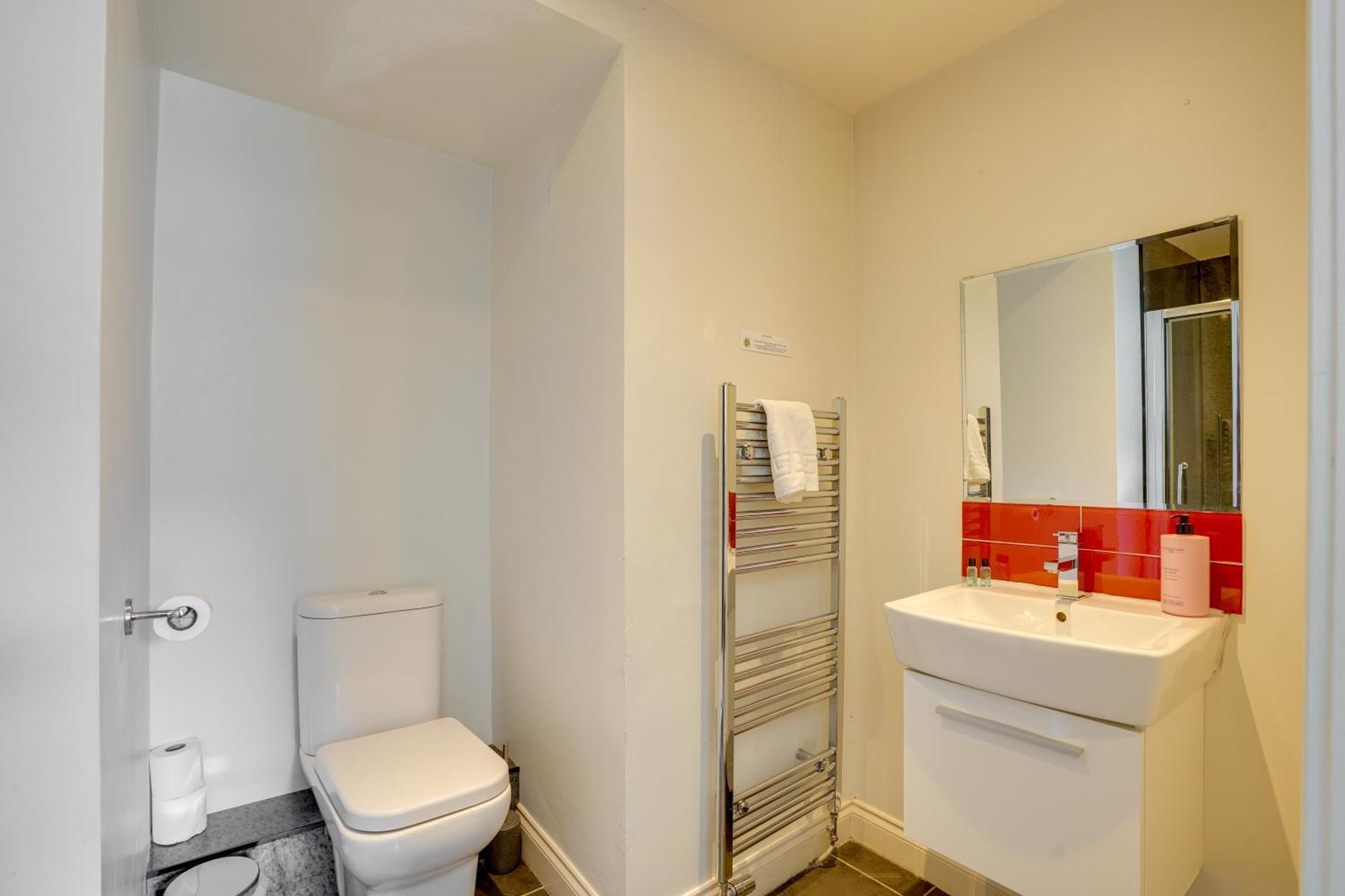 The County Hotel - Self Check-In, Ultra Fast Wi-Fi, Free Parking, Central Location Селкерк Экстерьер фото