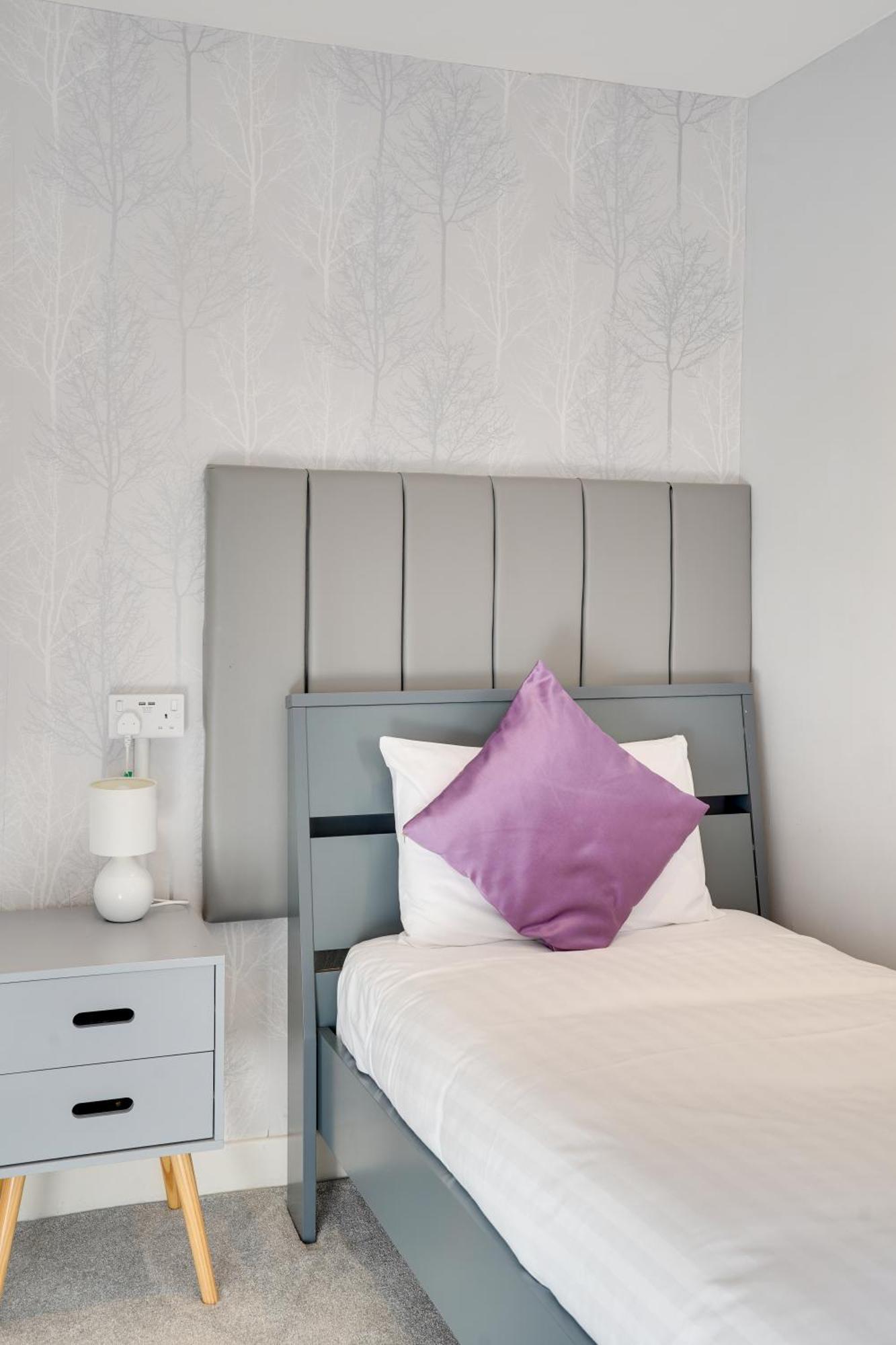 The County Hotel - Self Check-In, Ultra Fast Wi-Fi, Free Parking, Central Location Селкерк Экстерьер фото