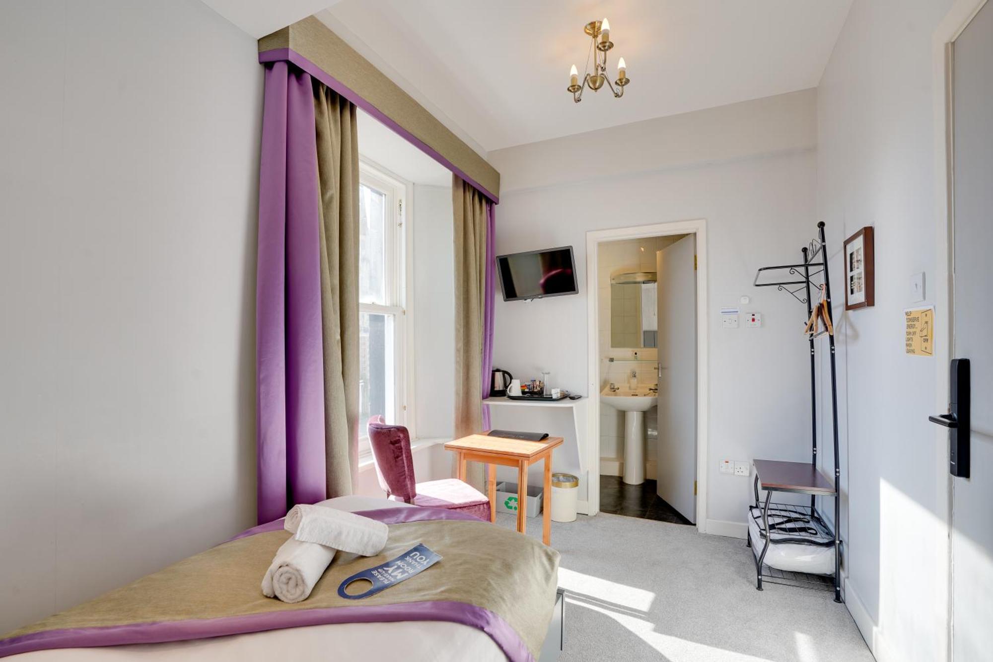 The County Hotel - Self Check-In, Ultra Fast Wi-Fi, Free Parking, Central Location Селкерк Экстерьер фото