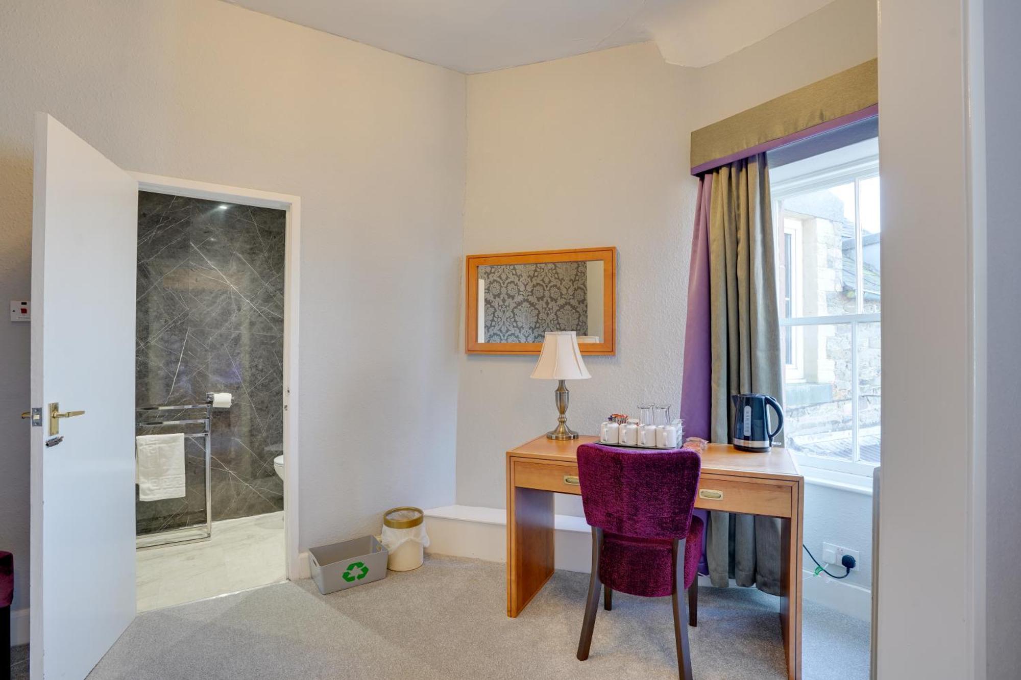 The County Hotel - Self Check-In, Ultra Fast Wi-Fi, Free Parking, Central Location Селкерк Экстерьер фото