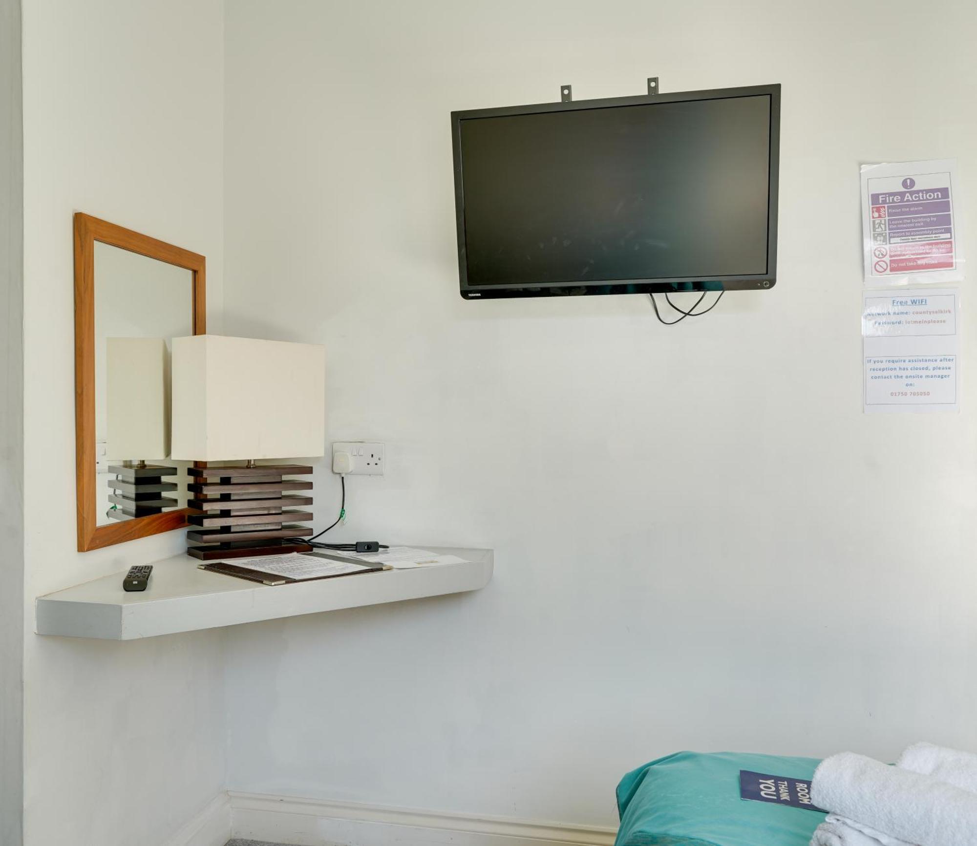 The County Hotel - Self Check-In, Ultra Fast Wi-Fi, Free Parking, Central Location Селкерк Экстерьер фото