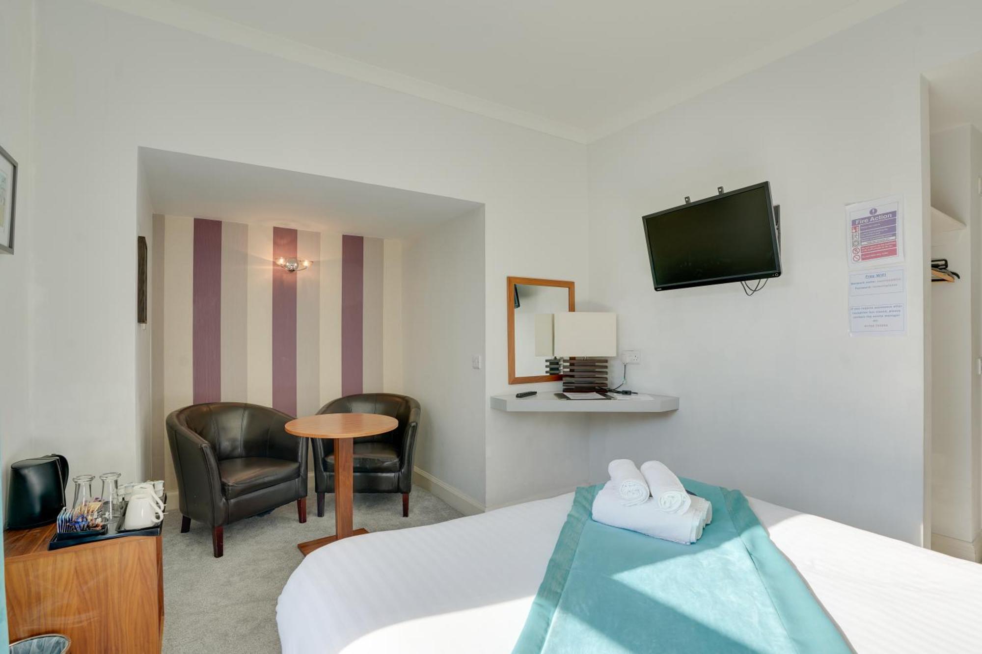 The County Hotel - Self Check-In, Ultra Fast Wi-Fi, Free Parking, Central Location Селкерк Экстерьер фото